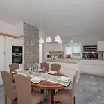 Mira Mel Mit Privaten Pool - Exklusiv Вилла Макарска