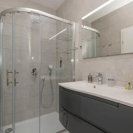 Mira Mel Mit Privaten Pool - Exklusiv Makarska